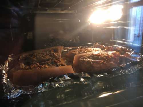 корочки на голове у новорожденного: почему появляются и как их удалить